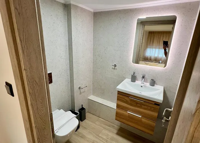 Thano's House 4 Apartman