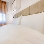 Thano's House 4 *
