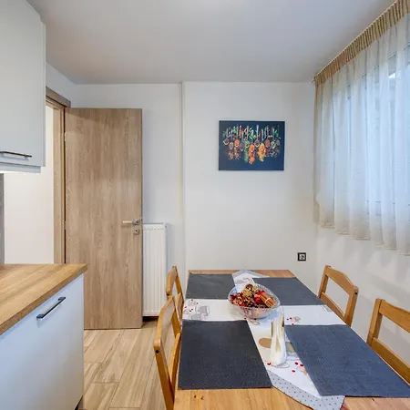 Thano's House 4 * Volos